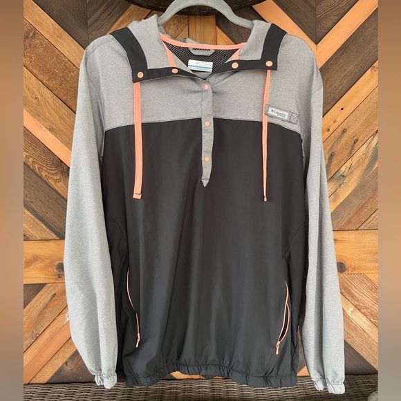 Columbia Tops - Columbia PFG Tamiami Women Size LargeGray Black Lightweight Vented Hoodie